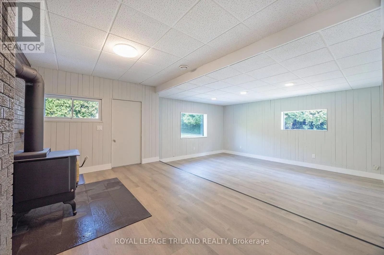829 AVON DRIVE