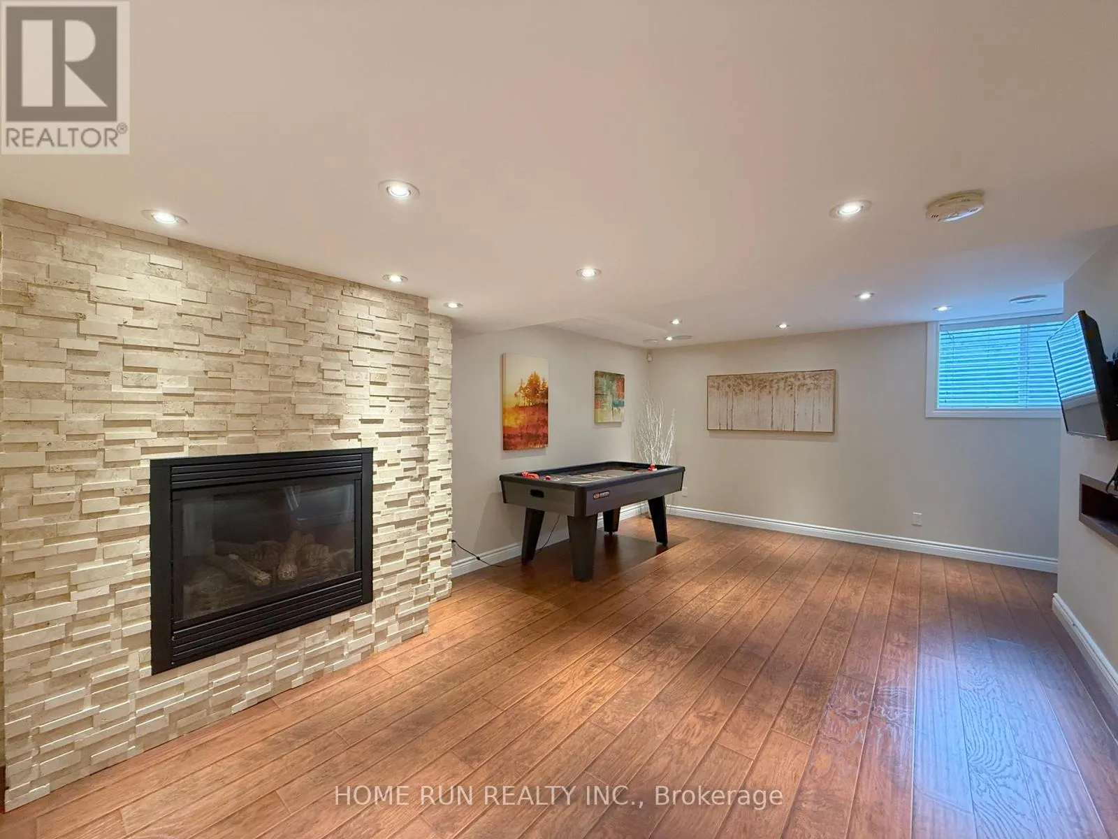 49 DEERFOX DRIVE
