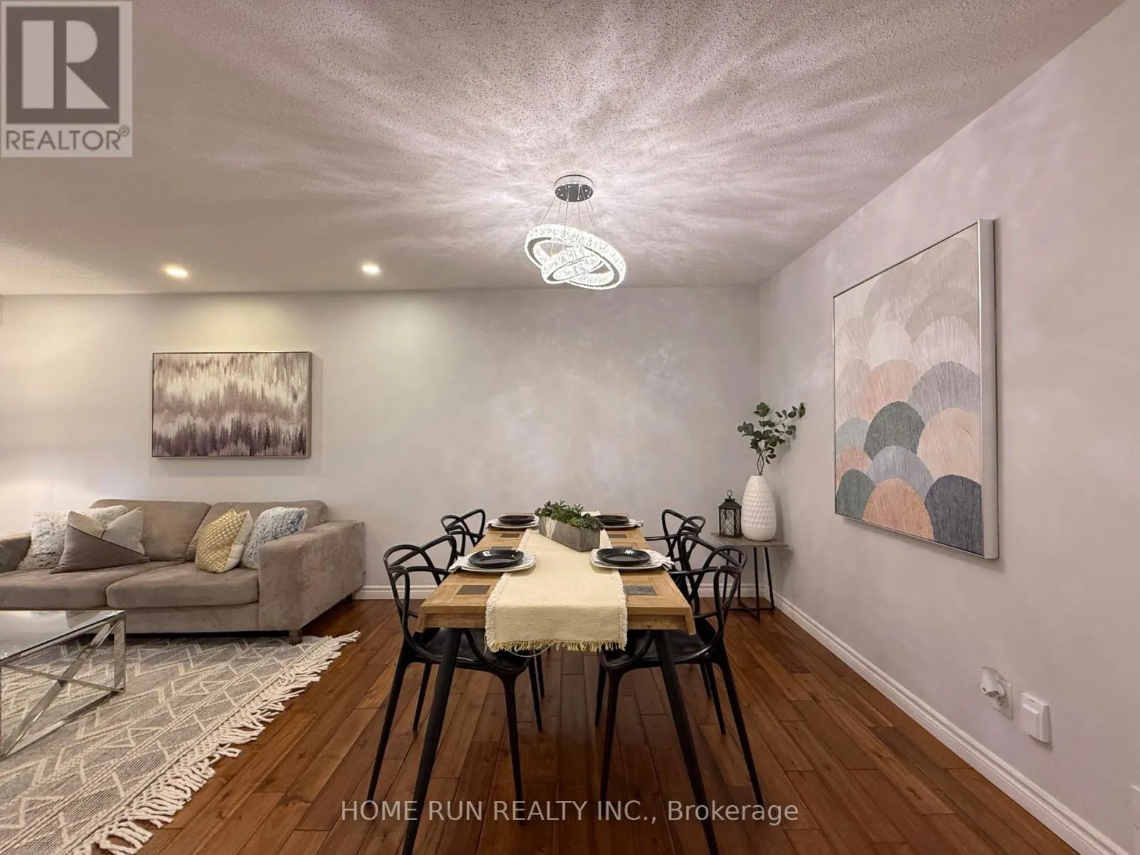 49 DEERFOX DRIVE