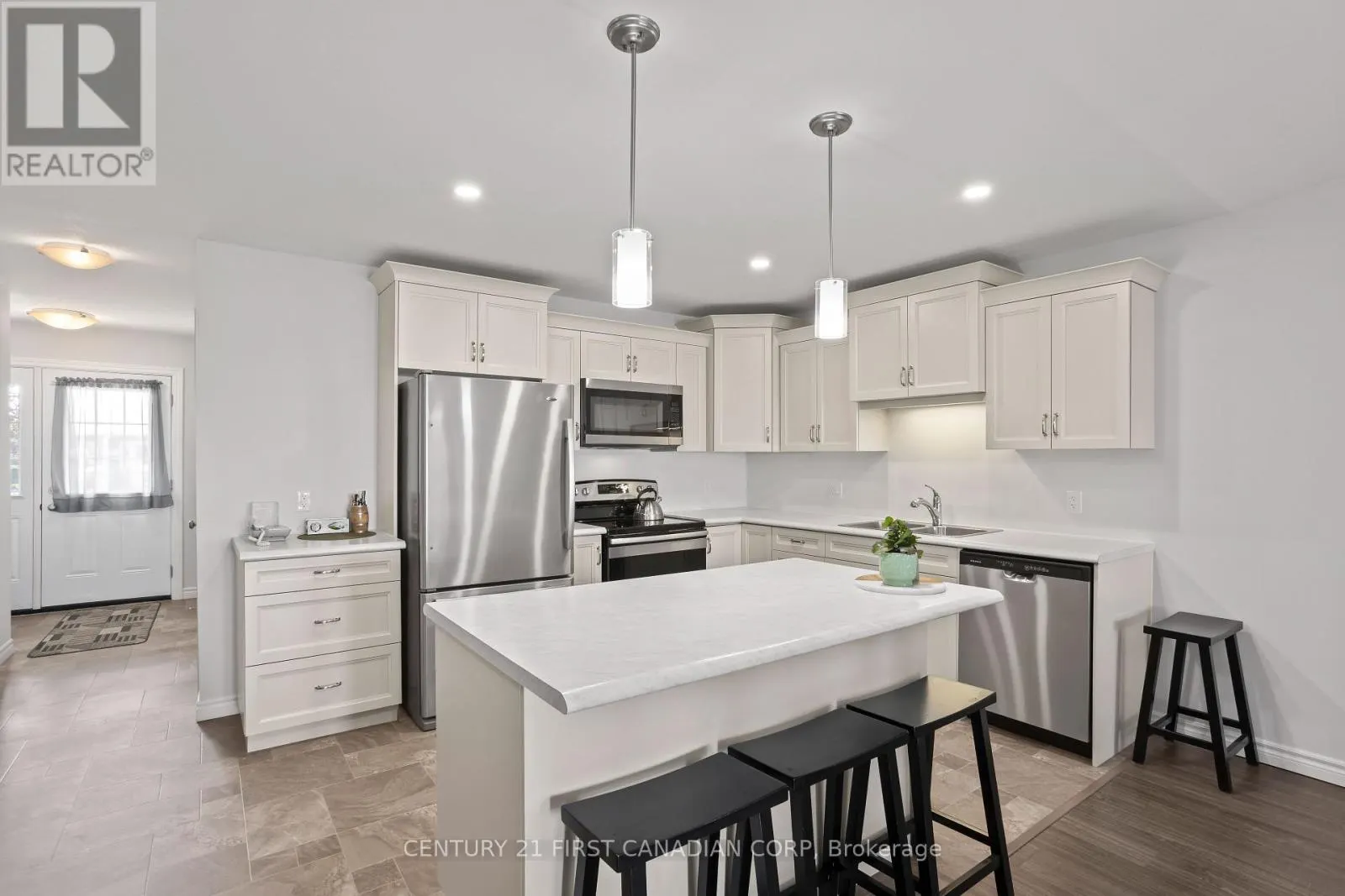 24 DEVON DRIVE