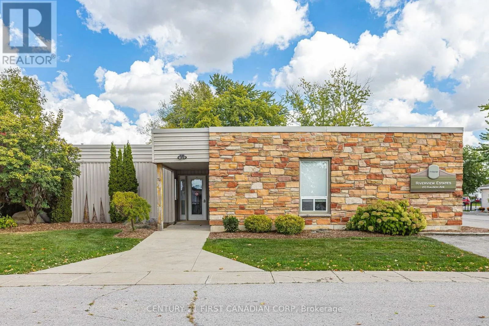 24 DEVON DRIVE