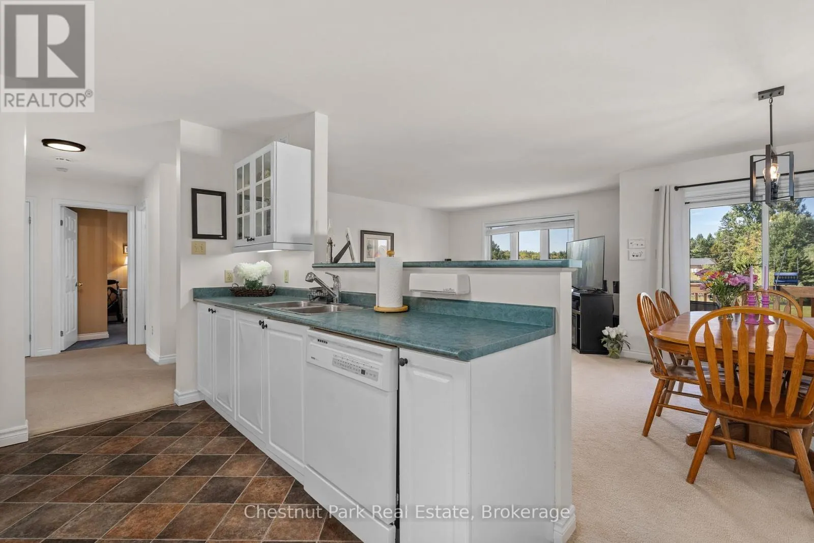 8 COATES AVENUE