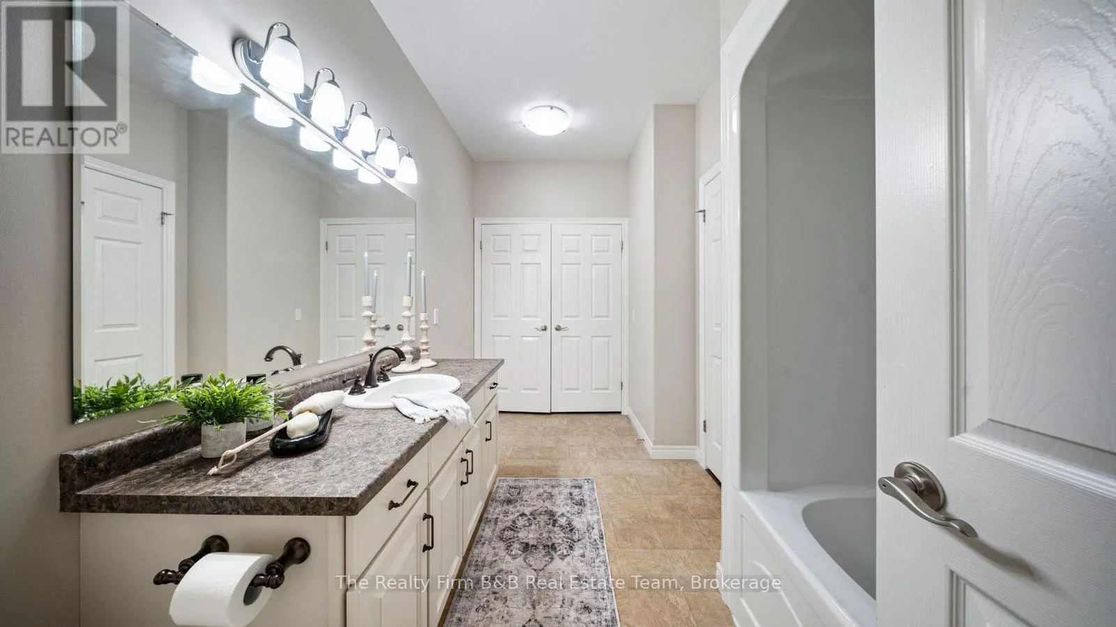 20 - 540 SPITFIRE STREET, #20