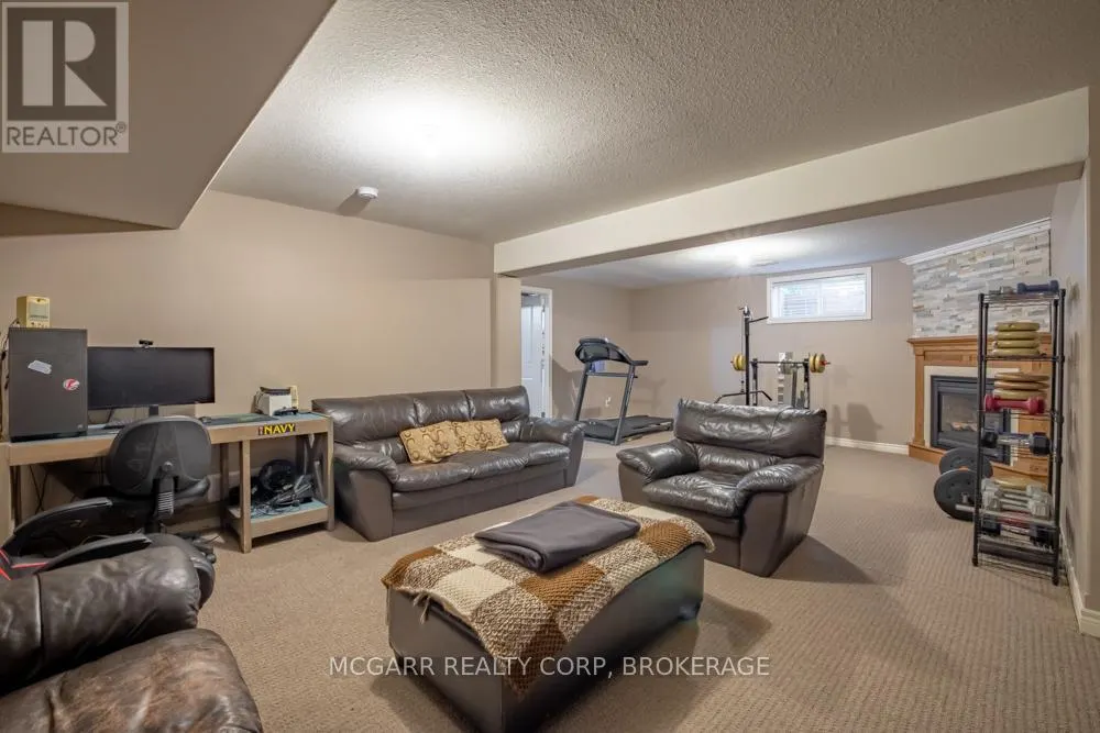 38 NICHOLAS DRIVE
