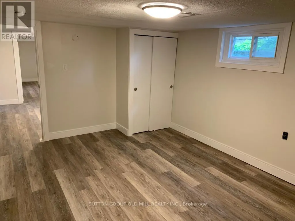 BSMT - 251 ERB STREET E