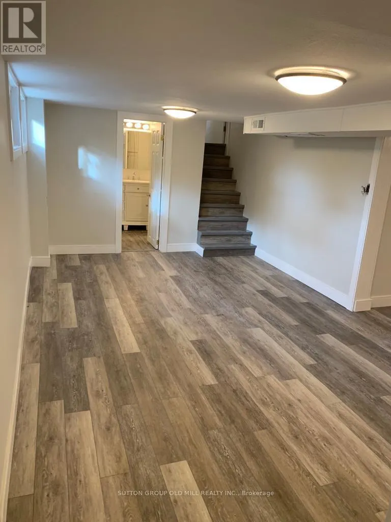 BSMT - 251 ERB STREET E