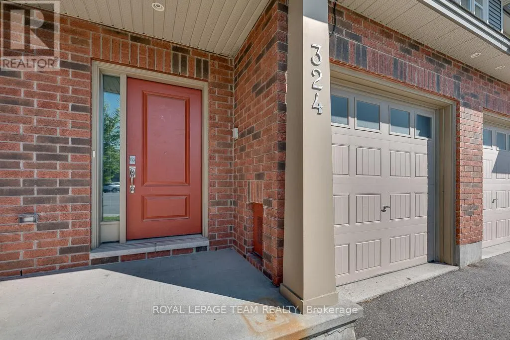 324 FERGUS CRESCENT