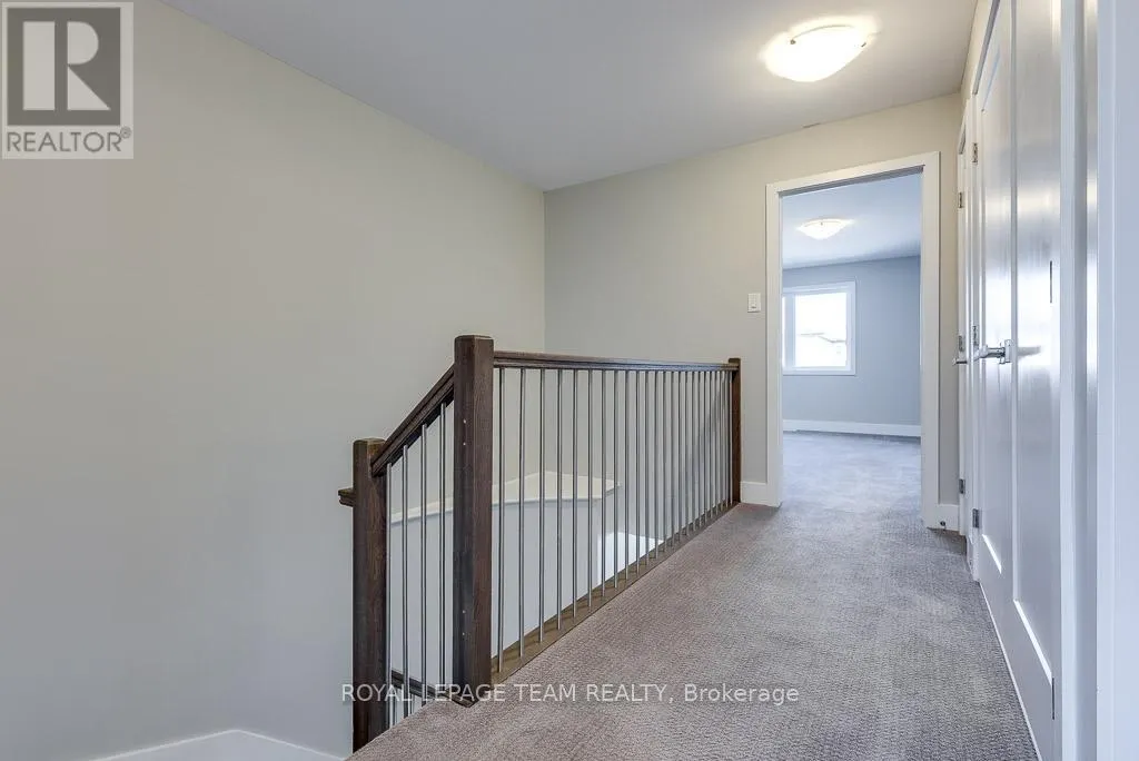 324 FERGUS CRESCENT