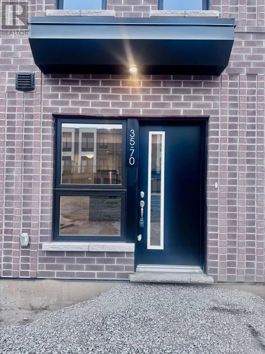 35 - 70 KENNESKY DRIVE, #35