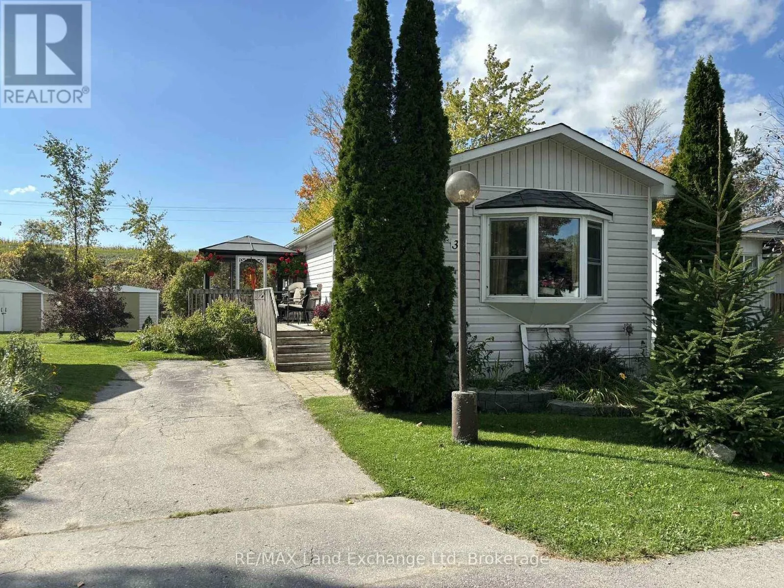 35 BRIARWOOD CRESCENT
