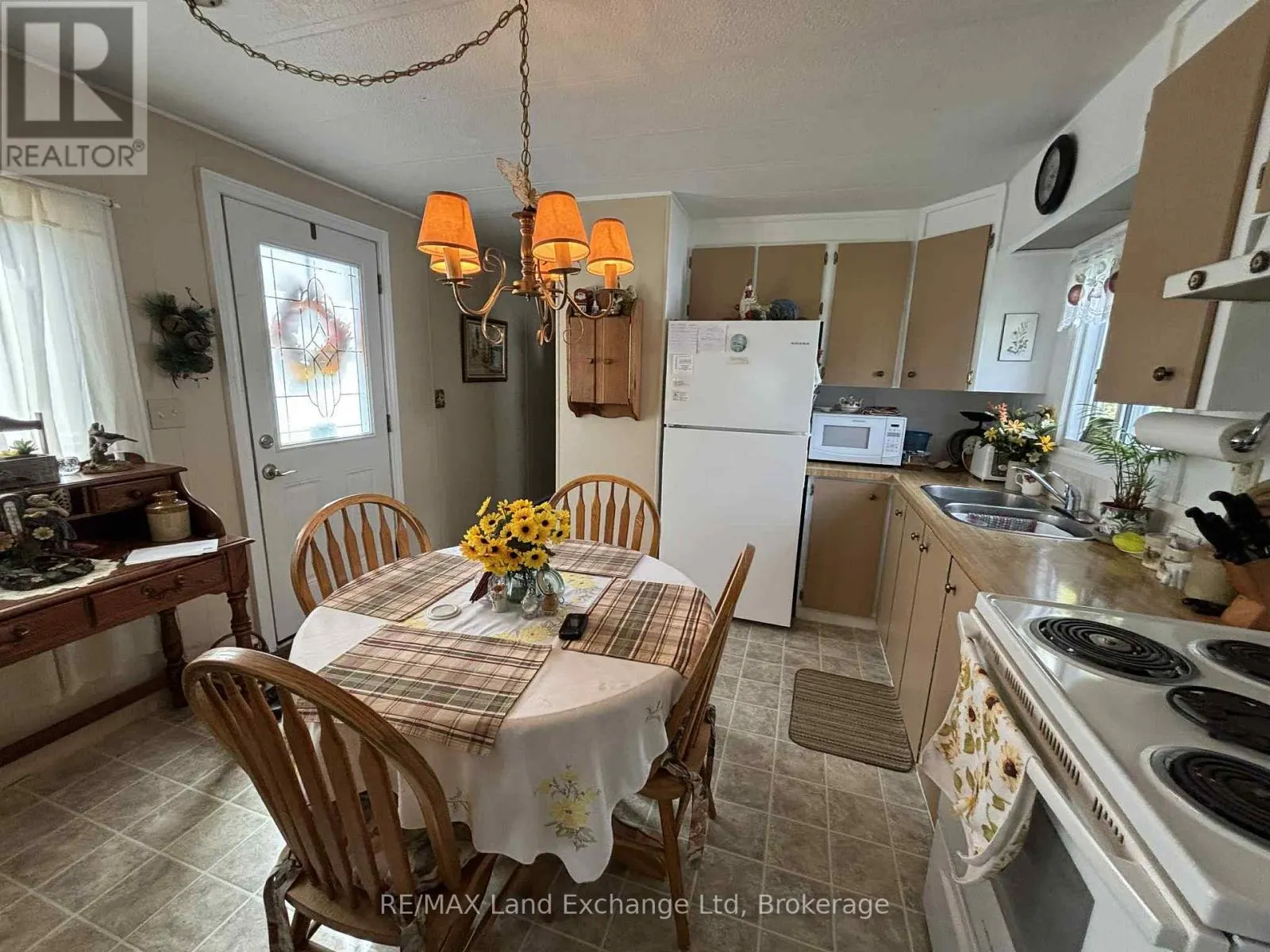 35 BRIARWOOD CRESCENT