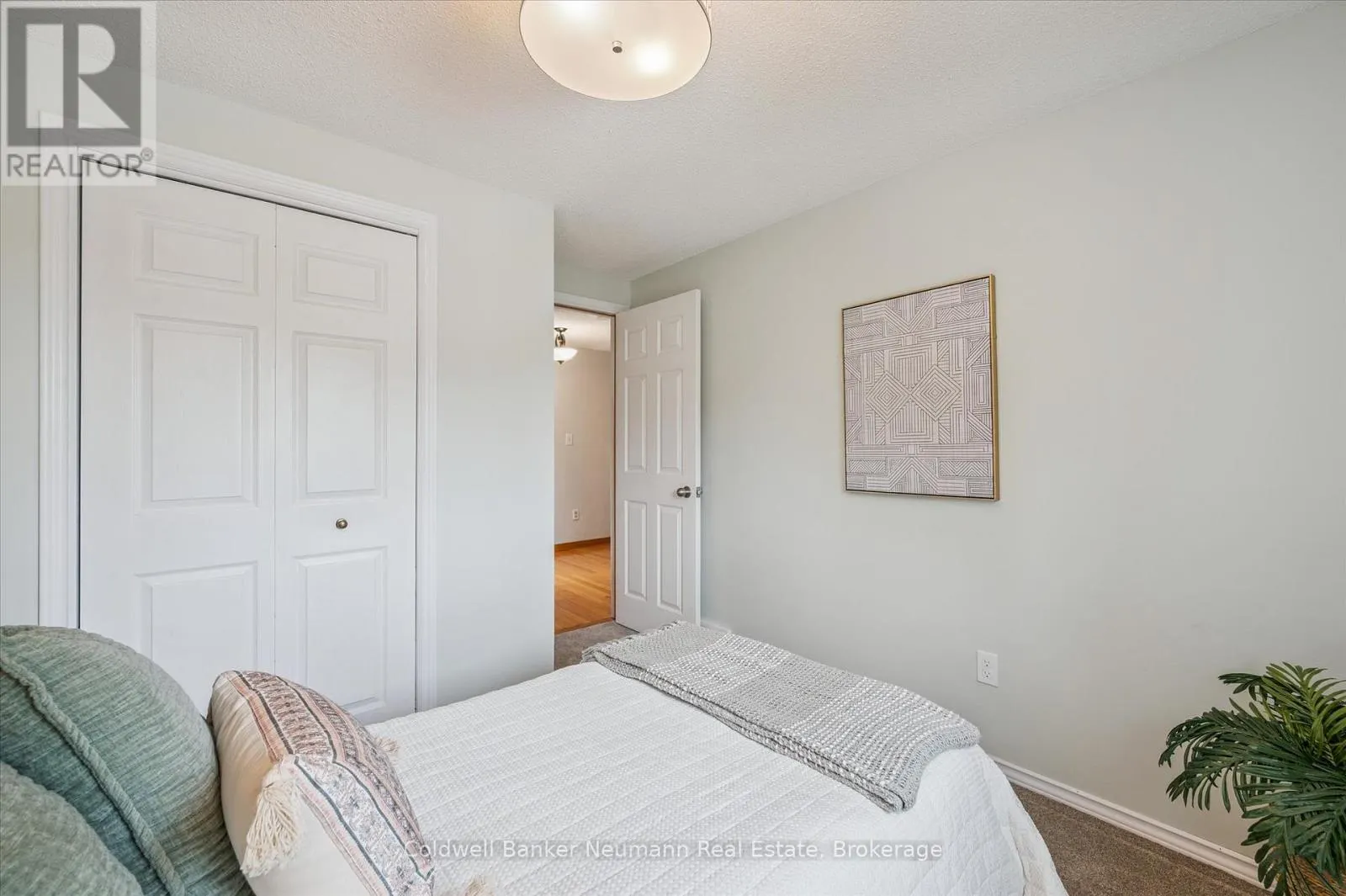 21 OLD COLONY TRAIL