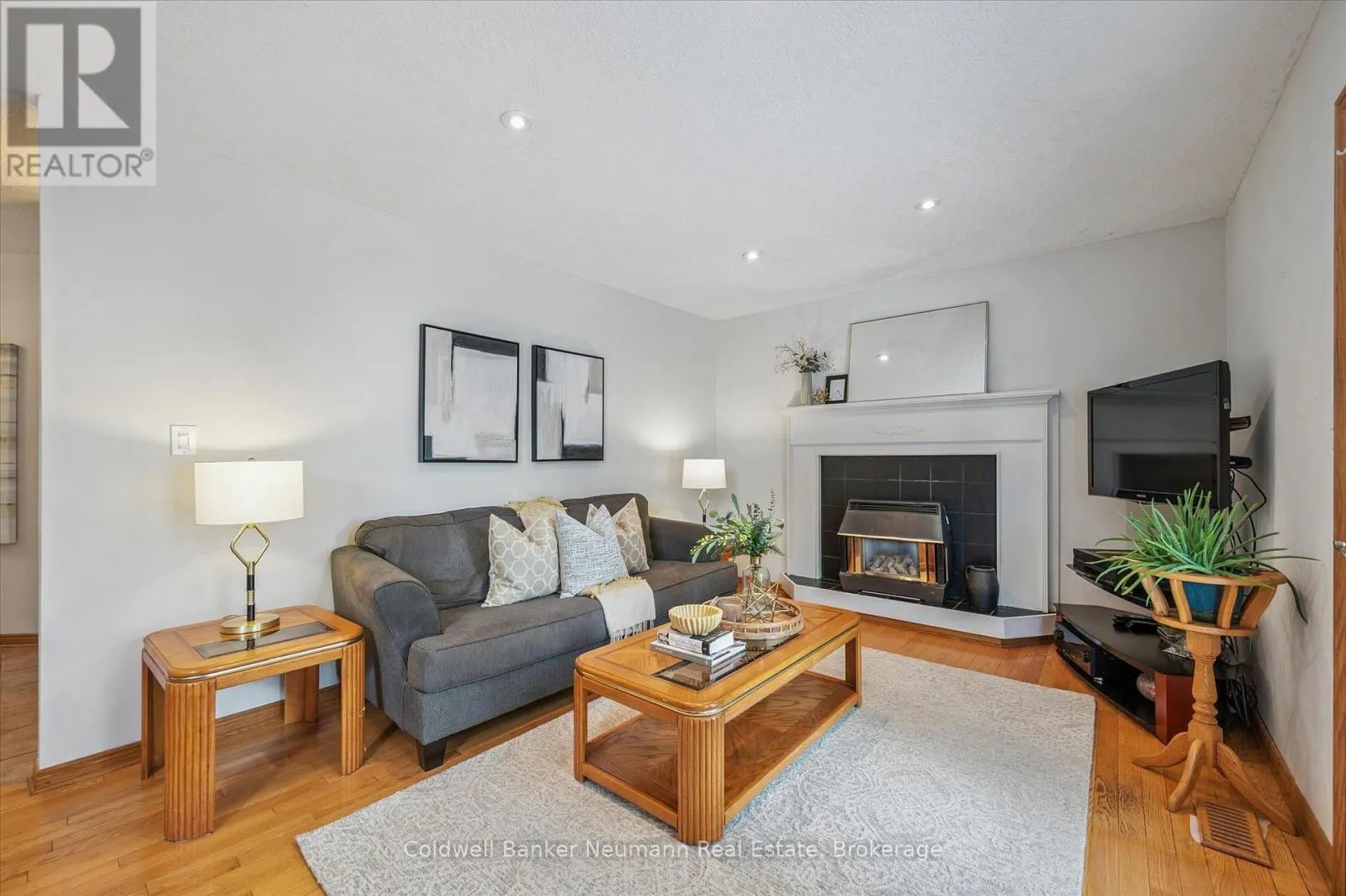 21 OLD COLONY TRAIL