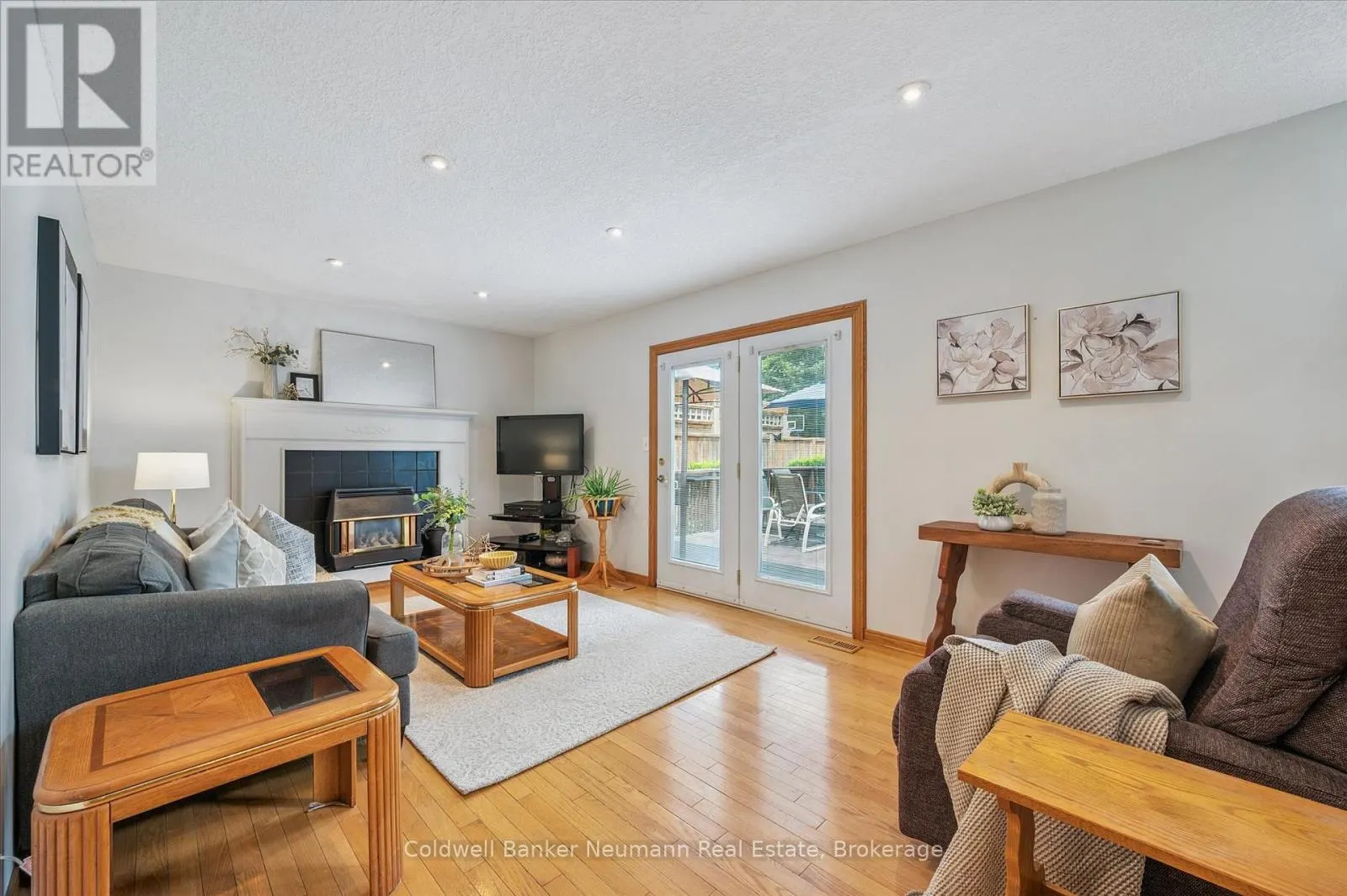 21 OLD COLONY TRAIL
