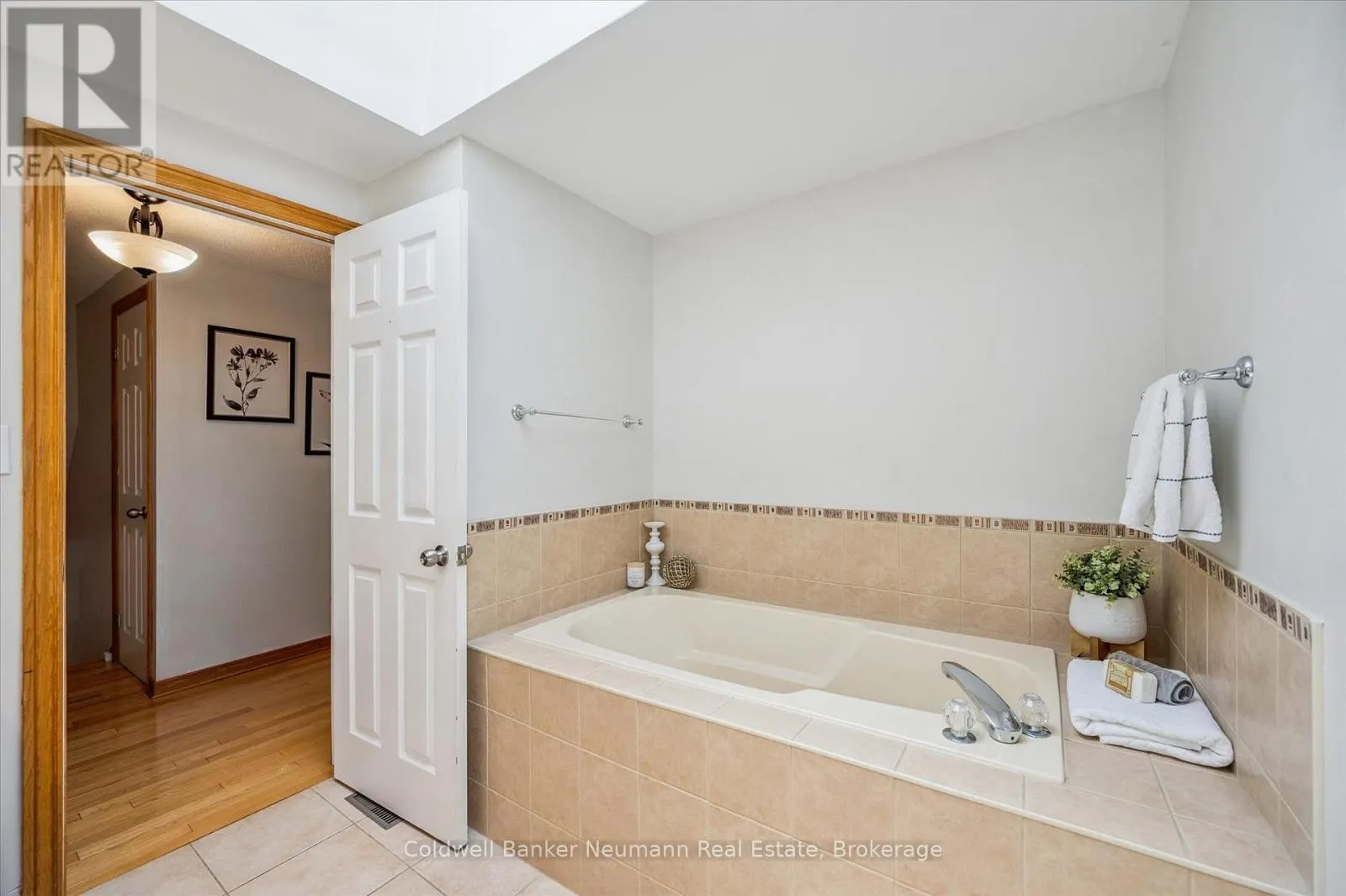 21 OLD COLONY TRAIL