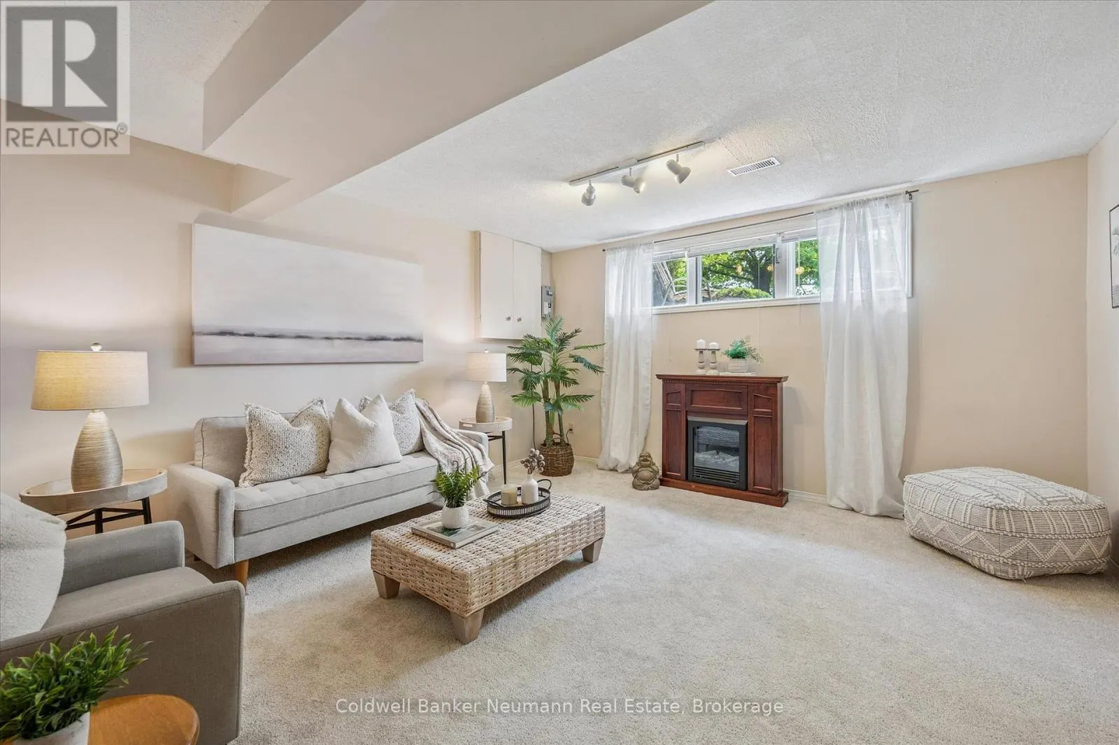 21 OLD COLONY TRAIL