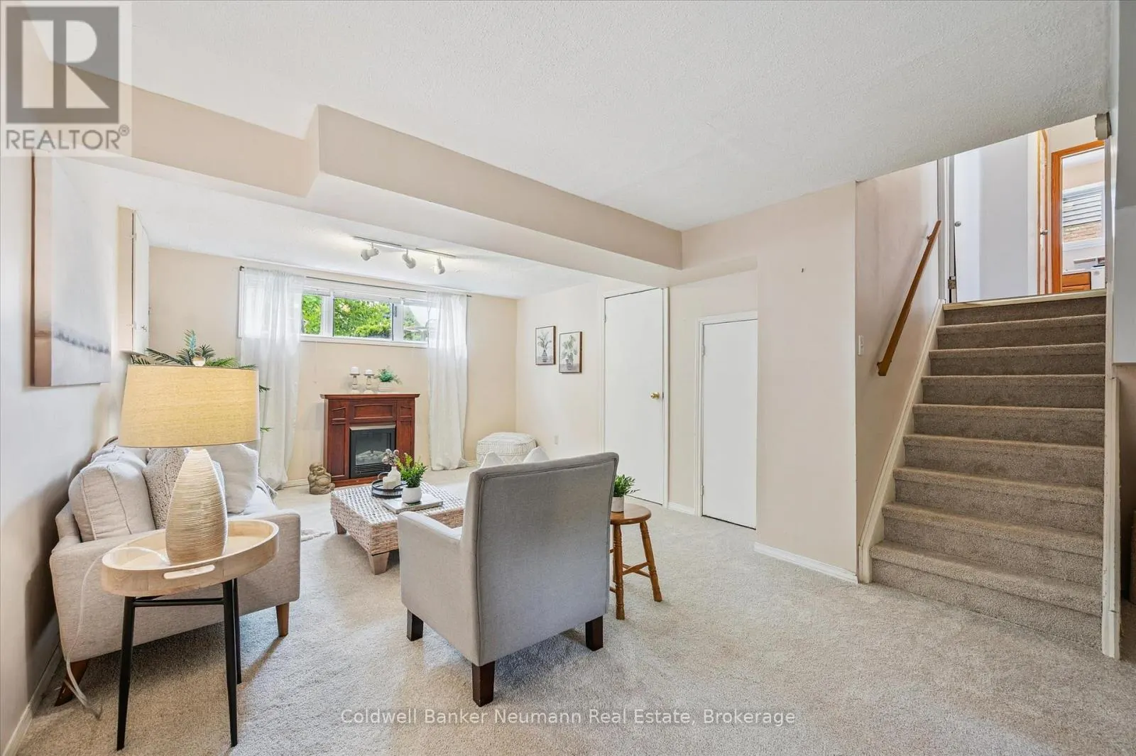 21 OLD COLONY TRAIL