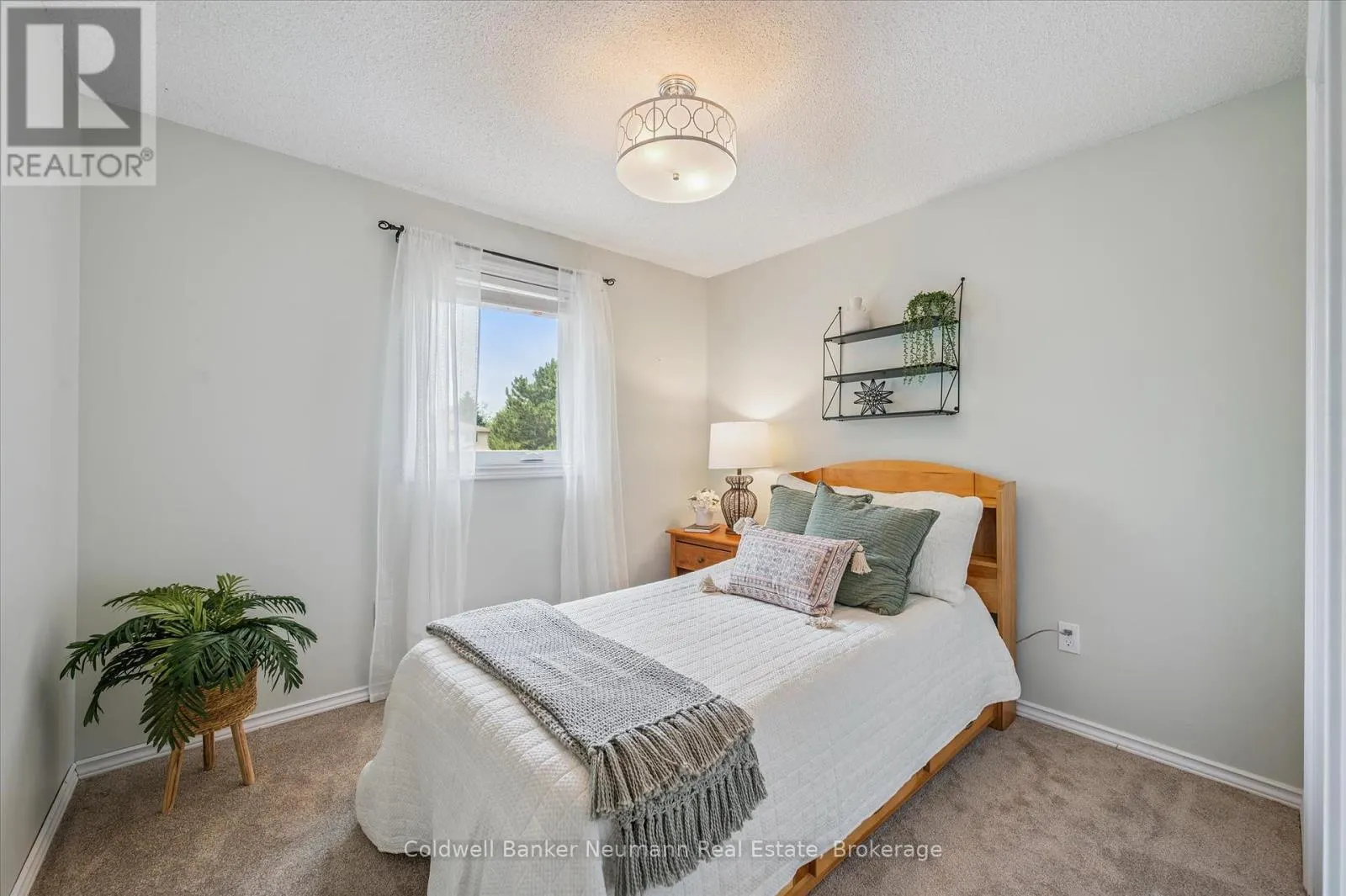 21 OLD COLONY TRAIL