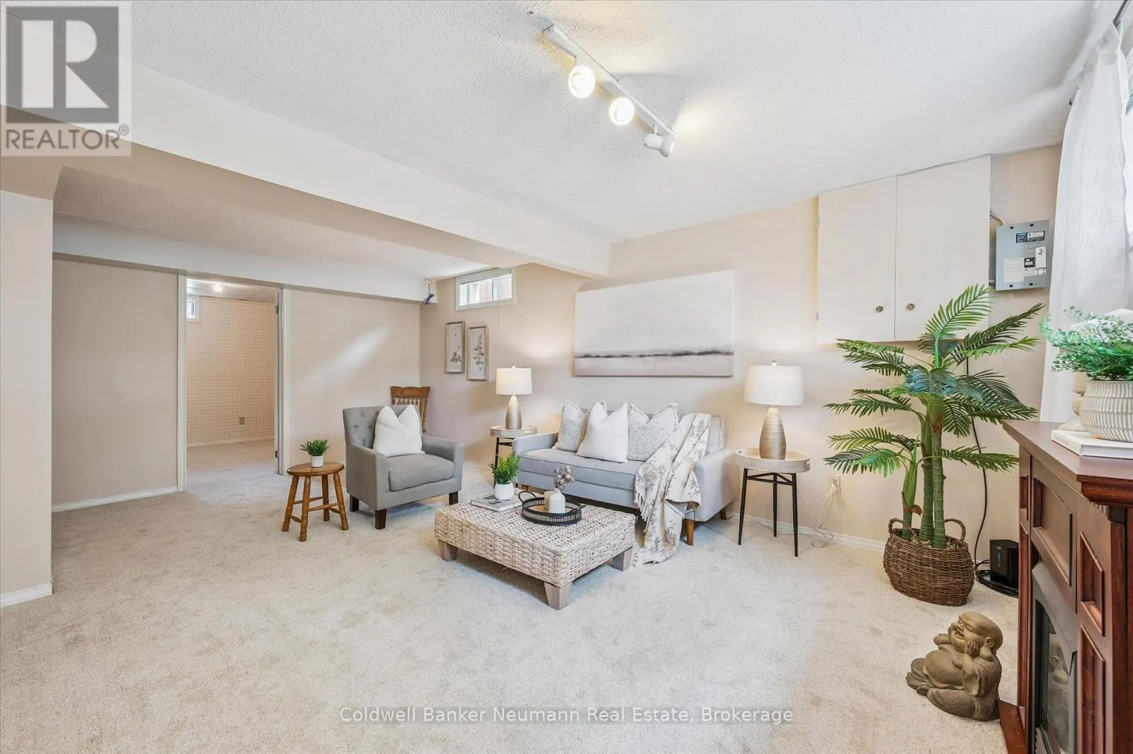 21 OLD COLONY TRAIL