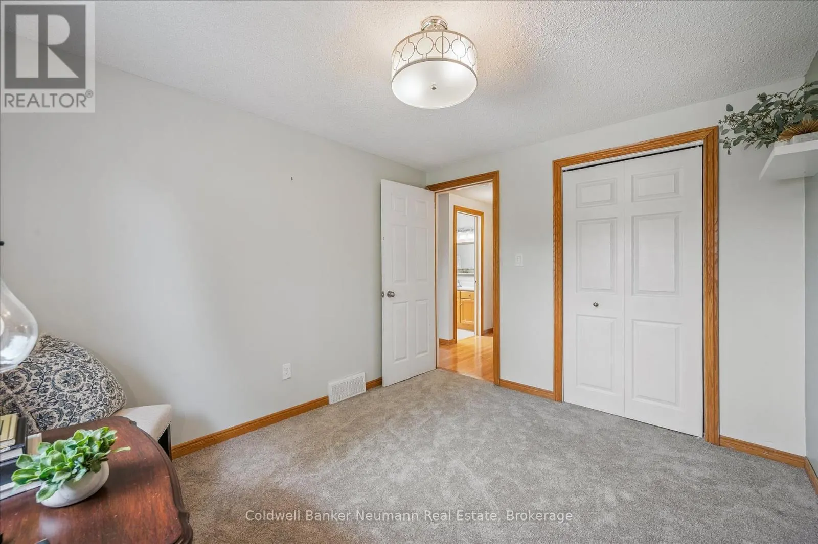 21 OLD COLONY TRAIL
