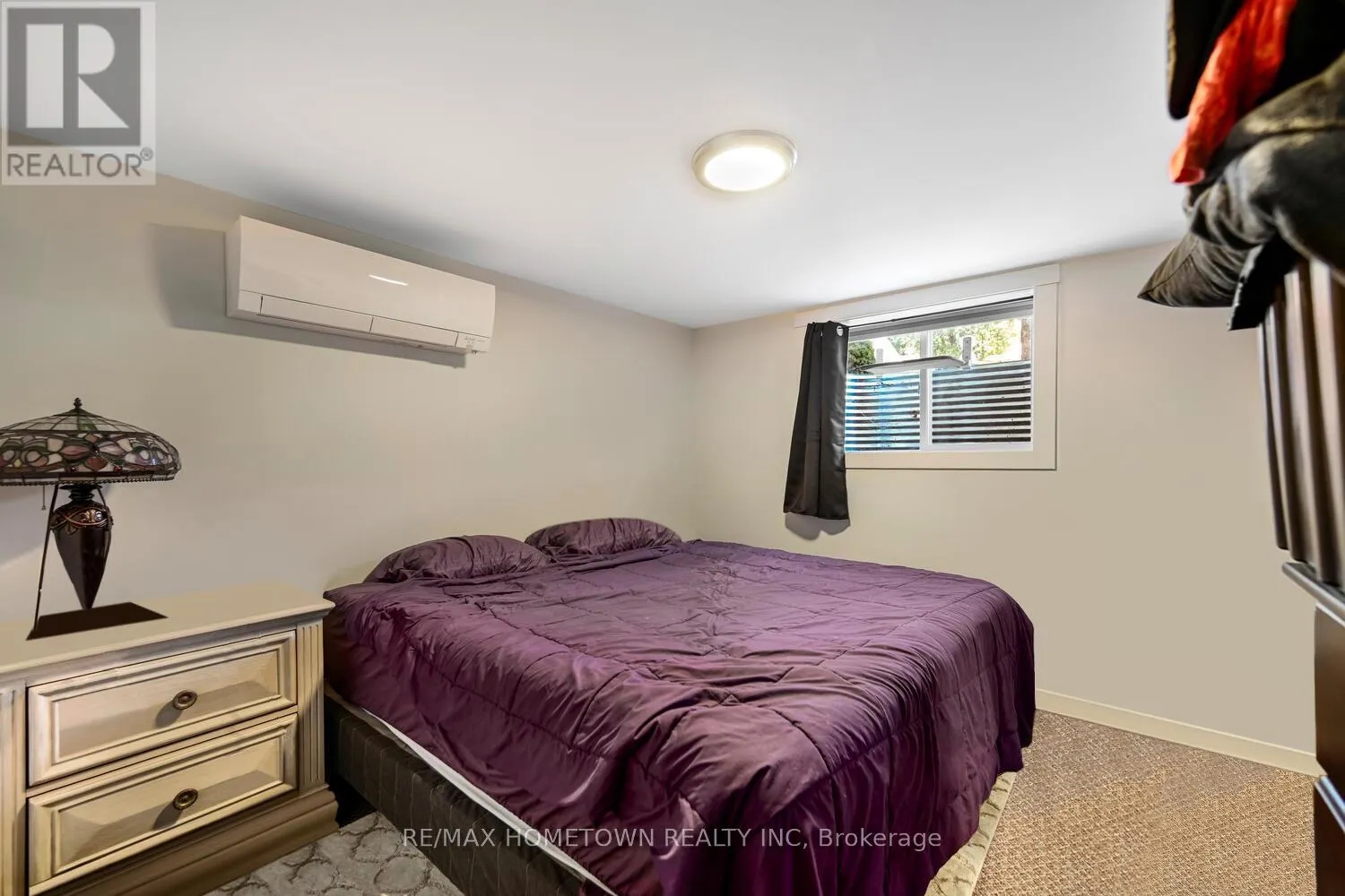 6 MAPLEWOOD CIRCLE