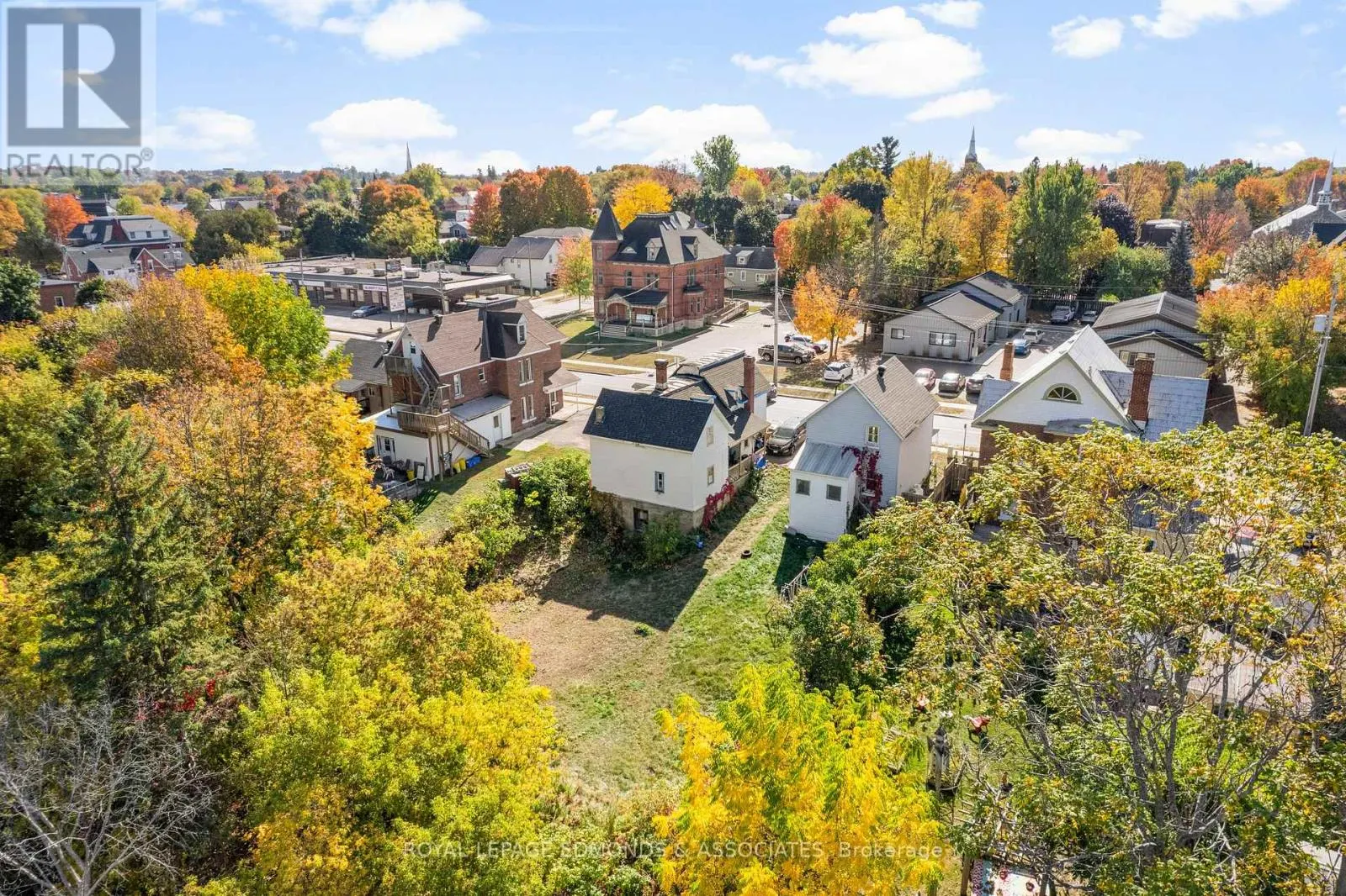 475 PEMBROKE STREET W