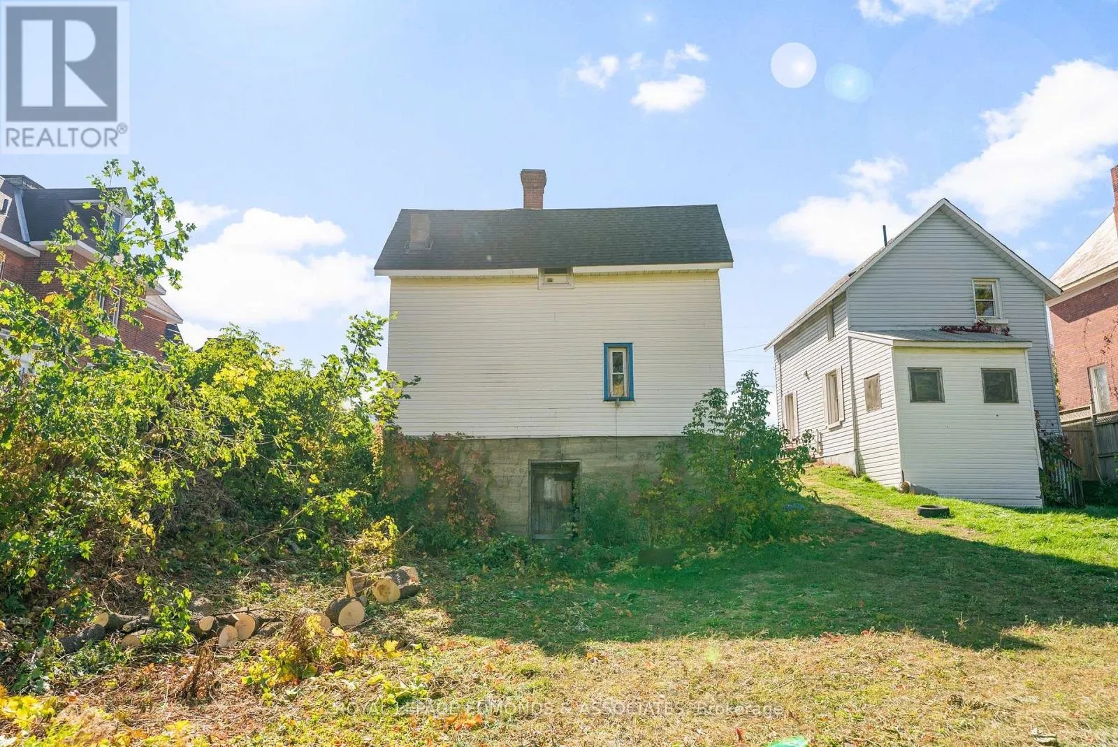 475 PEMBROKE STREET W