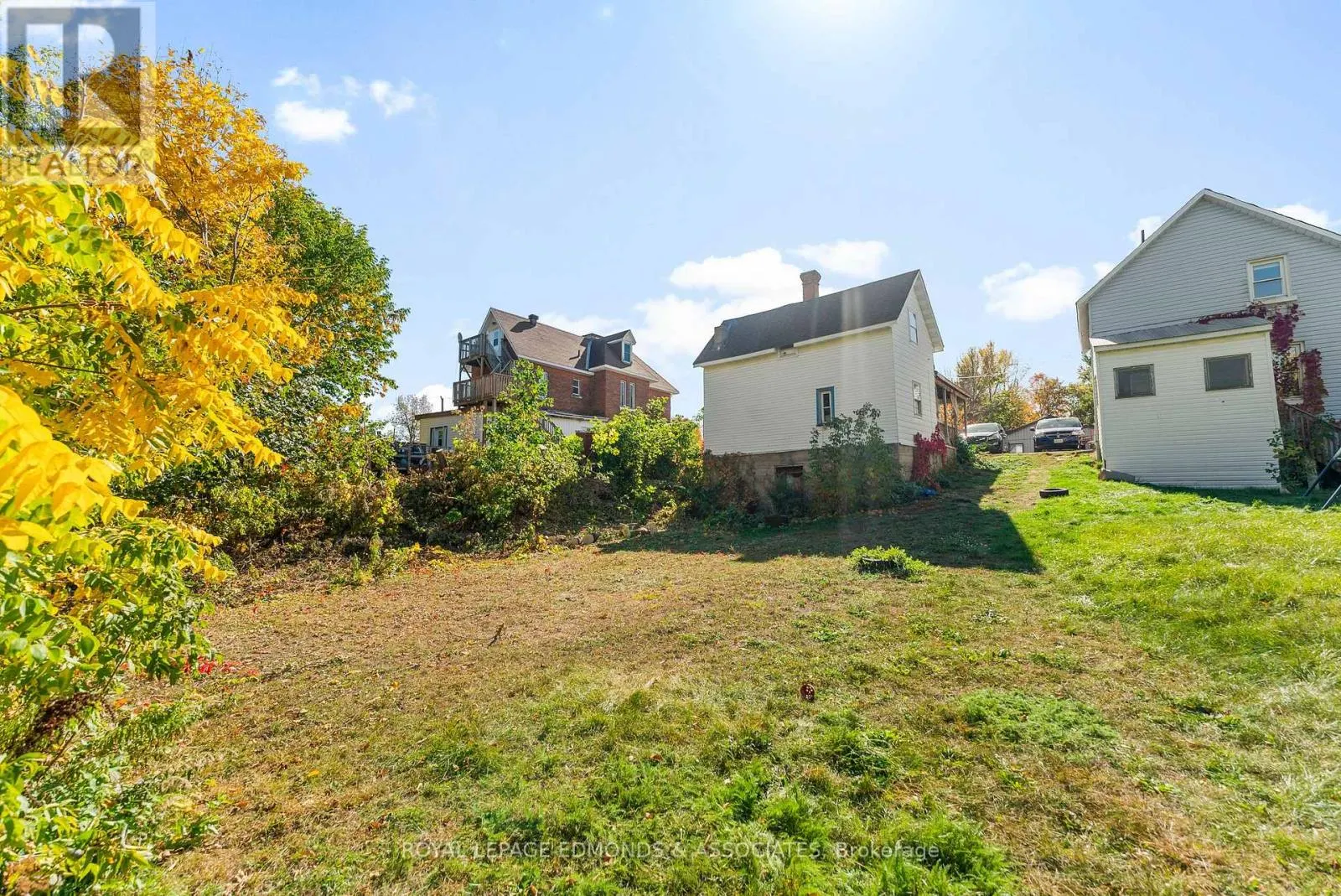 475 PEMBROKE STREET W