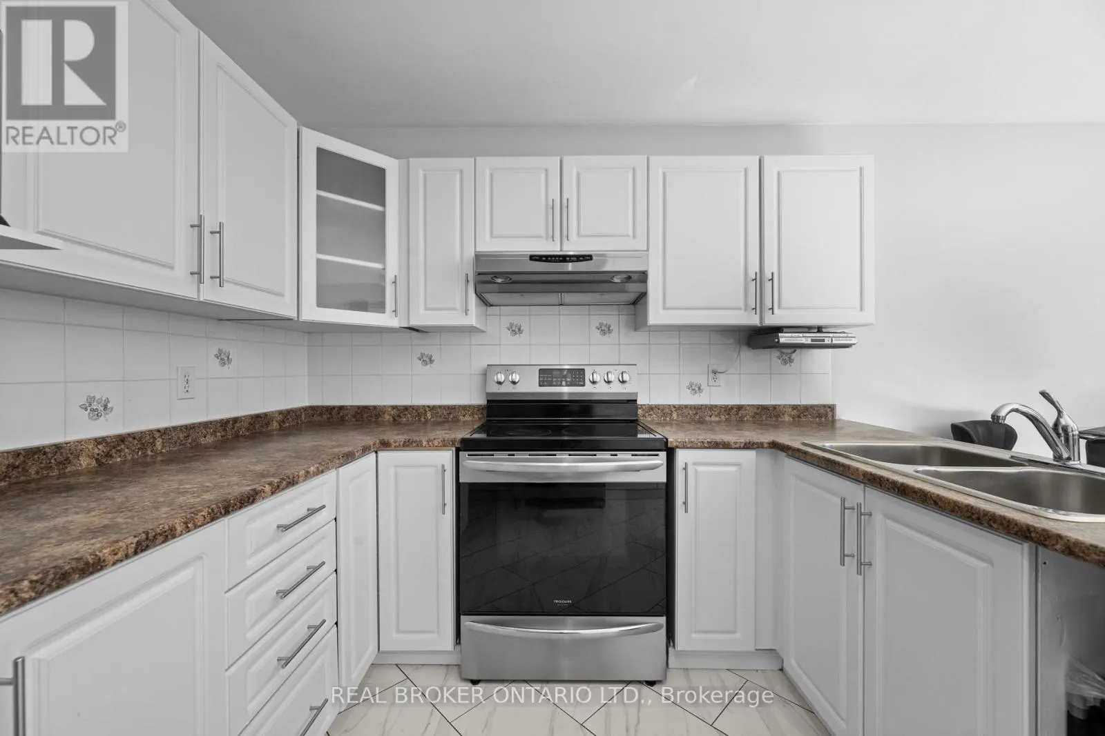 618 TOURELLE DRIVE