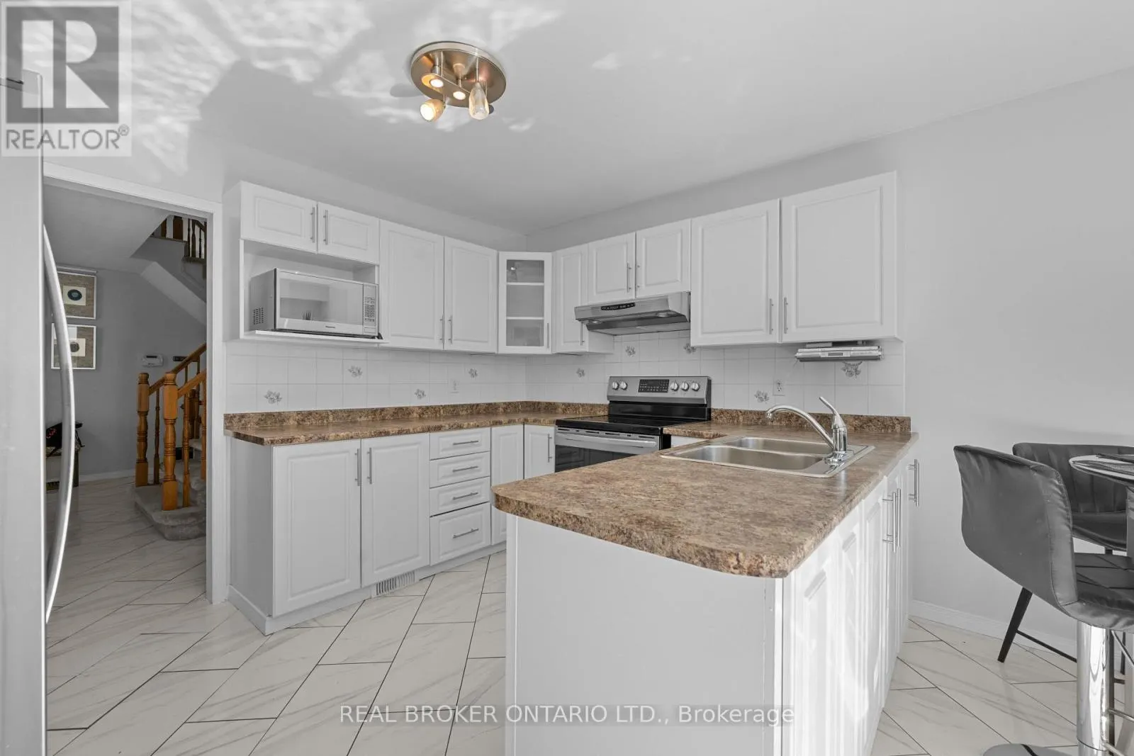 618 TOURELLE DRIVE