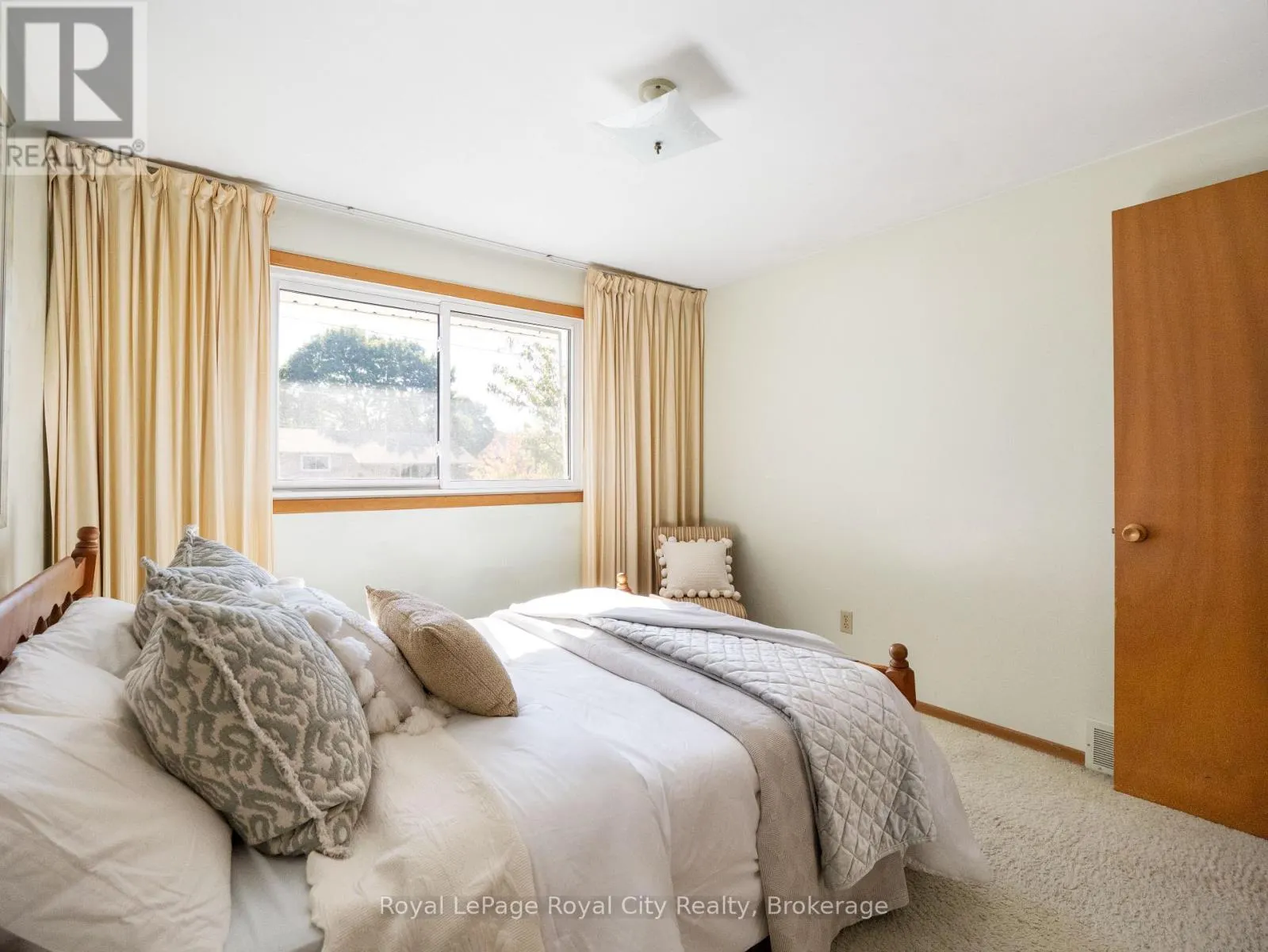 48 GLENBROOK DRIVE
