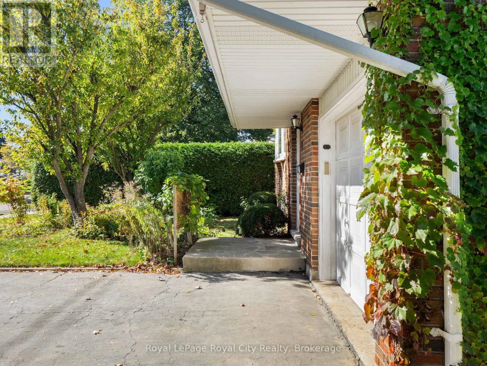 48 GLENBROOK DRIVE