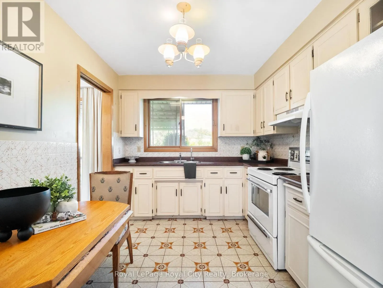48 GLENBROOK DRIVE