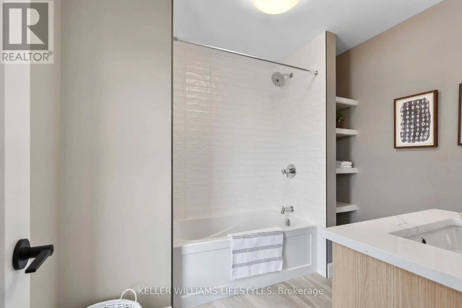 LOT 6 VALLEYSTREAM WALK