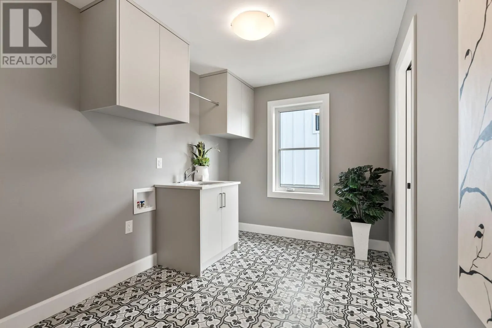 LOT 6 VALLEYSTREAM WALK