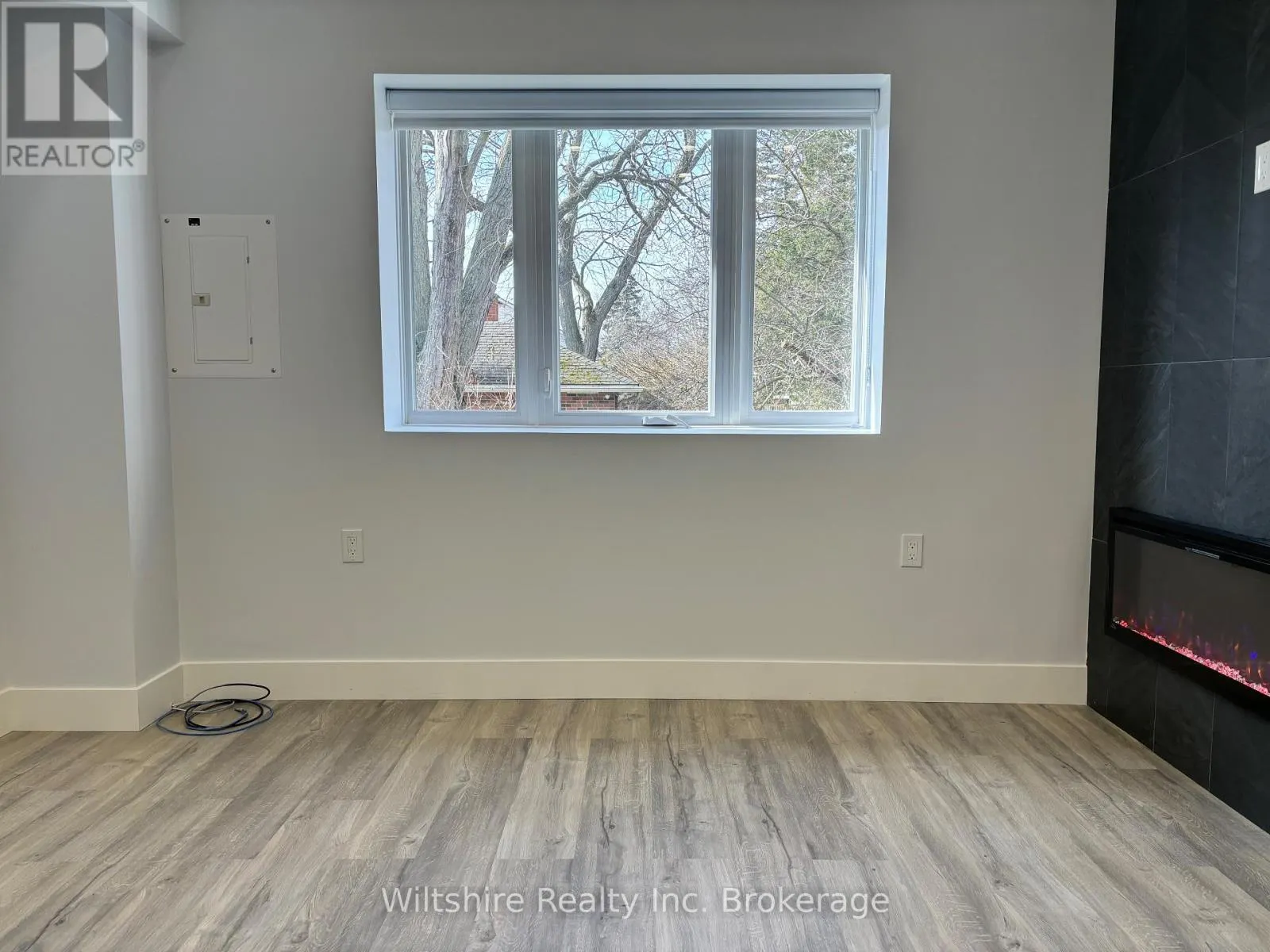 3 - 14 GLENDALE DRIVE, #3