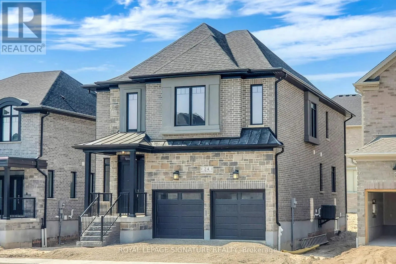 24 HOLLYBROOK TRAIL
