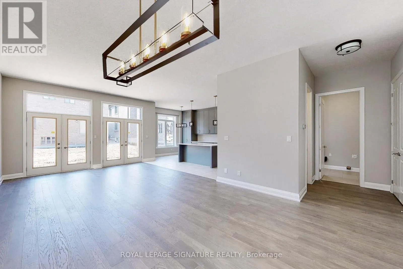 24 HOLLYBROOK TRAIL