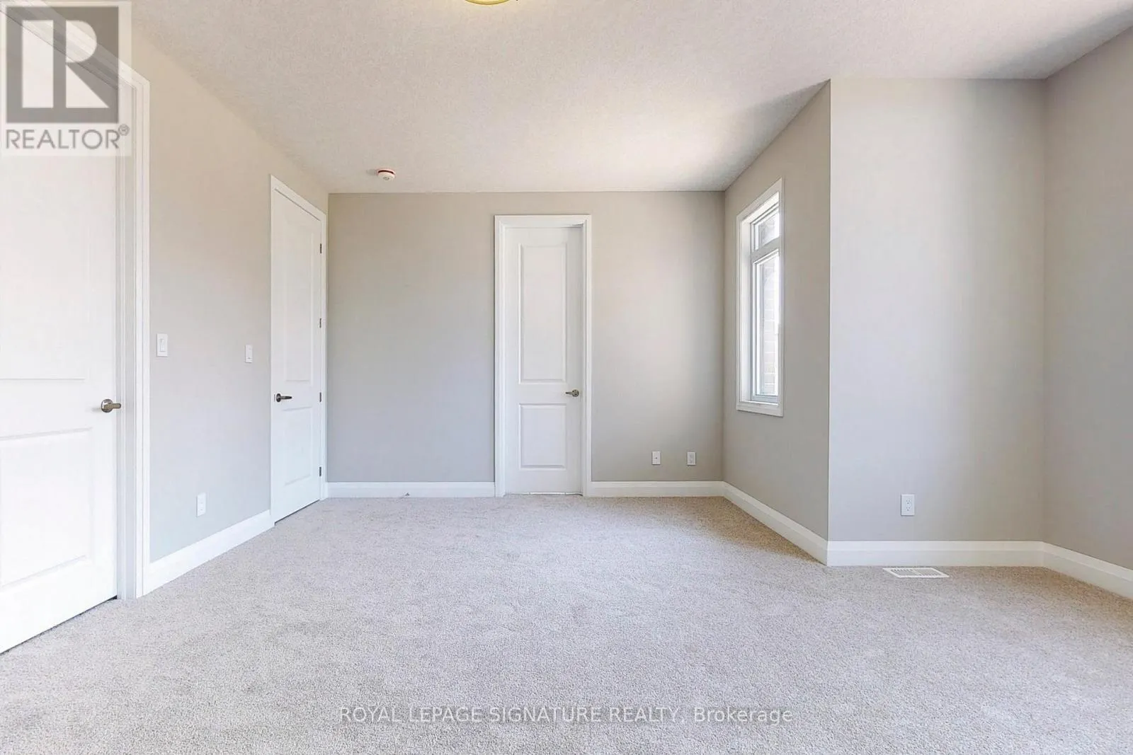 24 HOLLYBROOK TRAIL