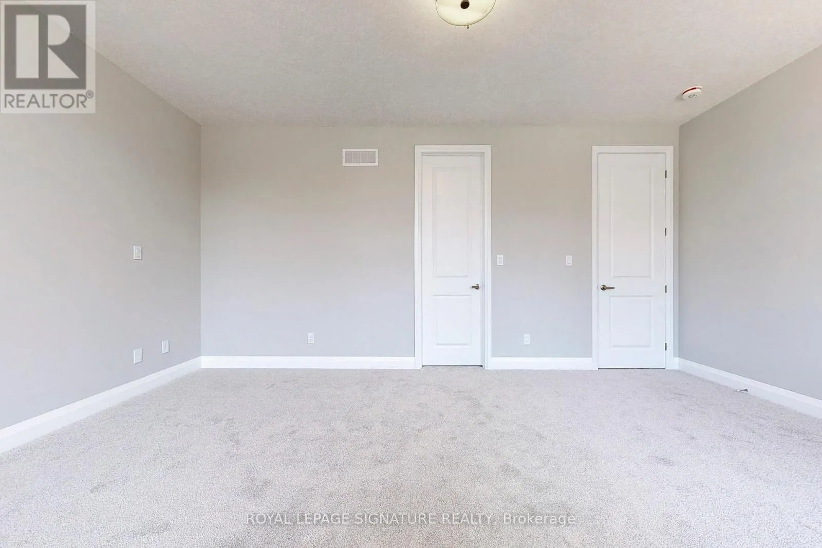24 HOLLYBROOK TRAIL