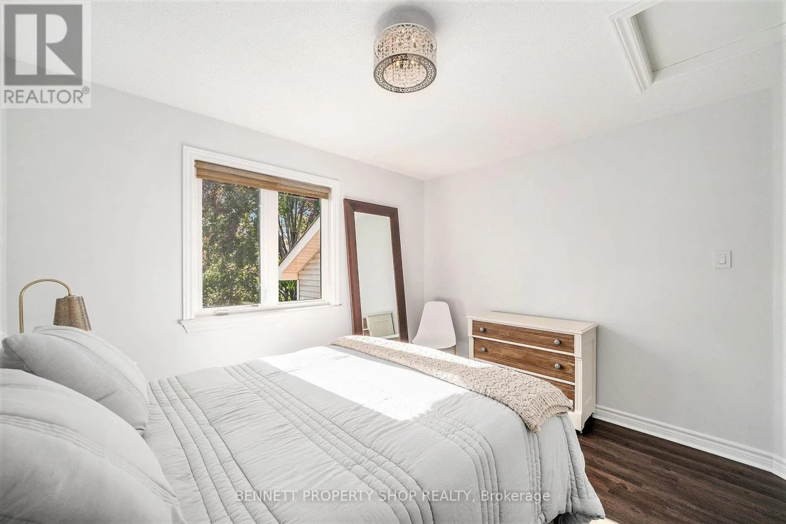 167 PORTRUSH AVENUE