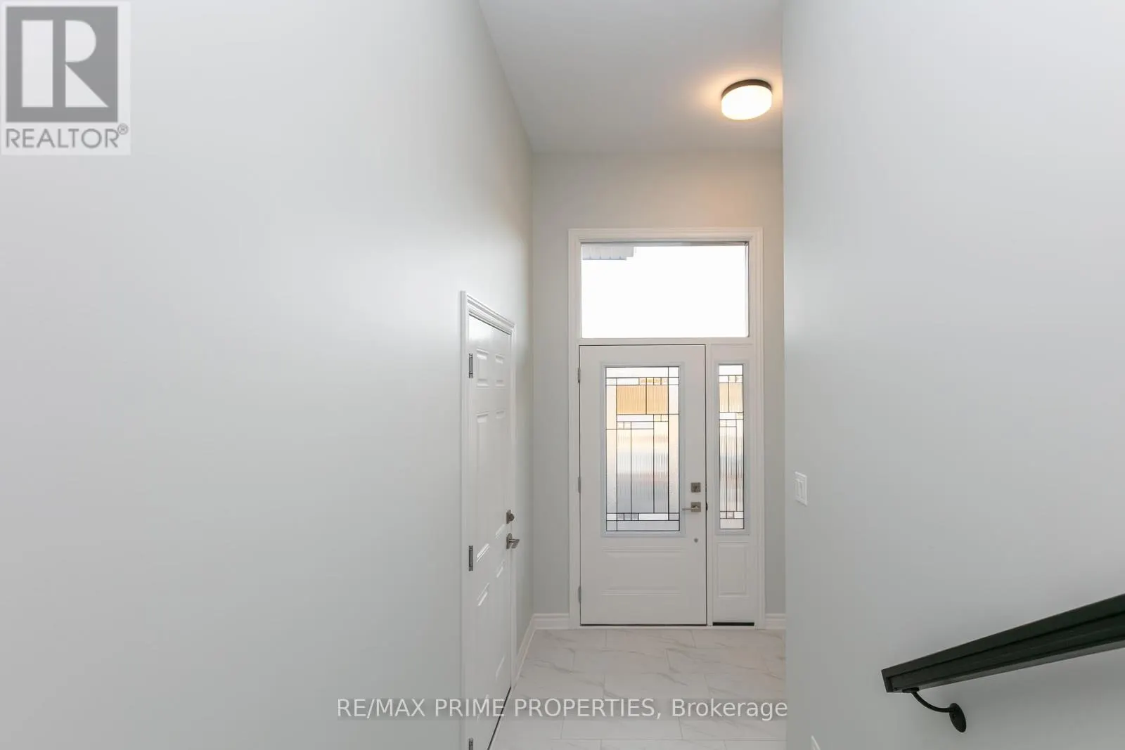 562 REGINA STREET