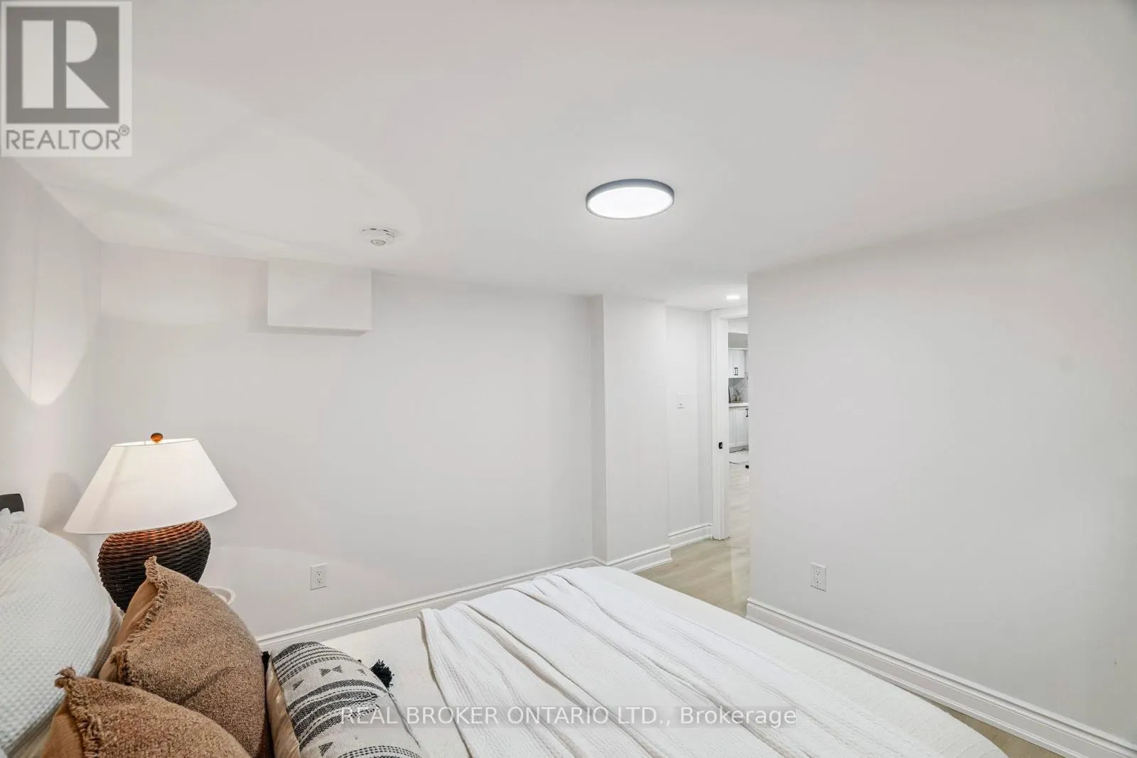 BASEMENT - 220 HOLMESDALE AVENUE S