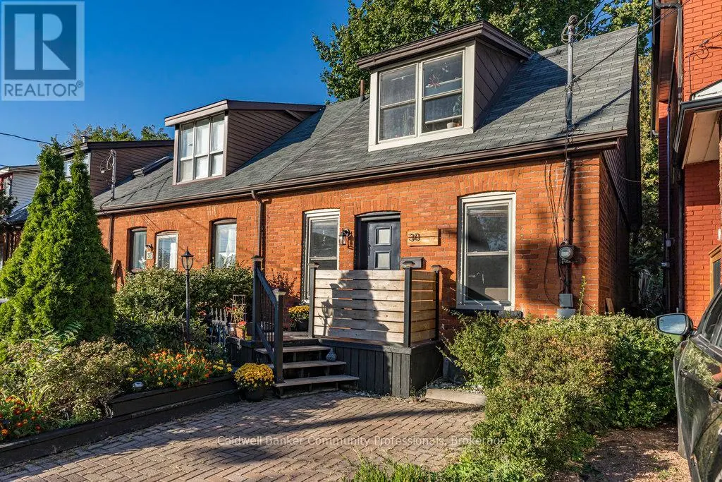 30 SUNSET AVENUE