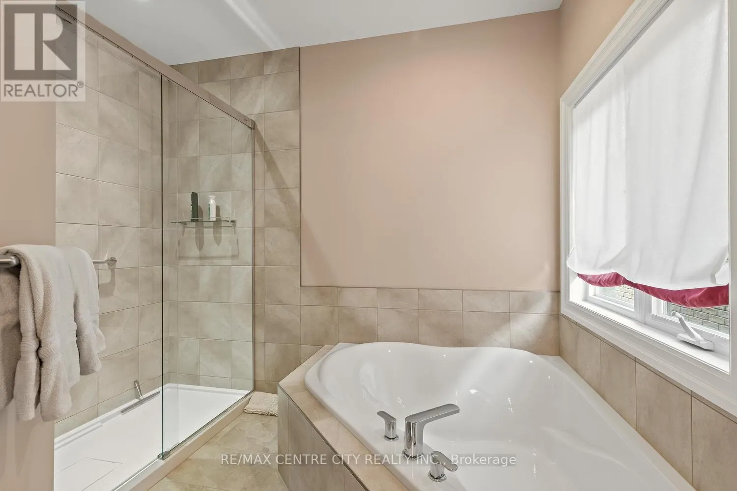24-2081 WALLINGFORD AVENUE