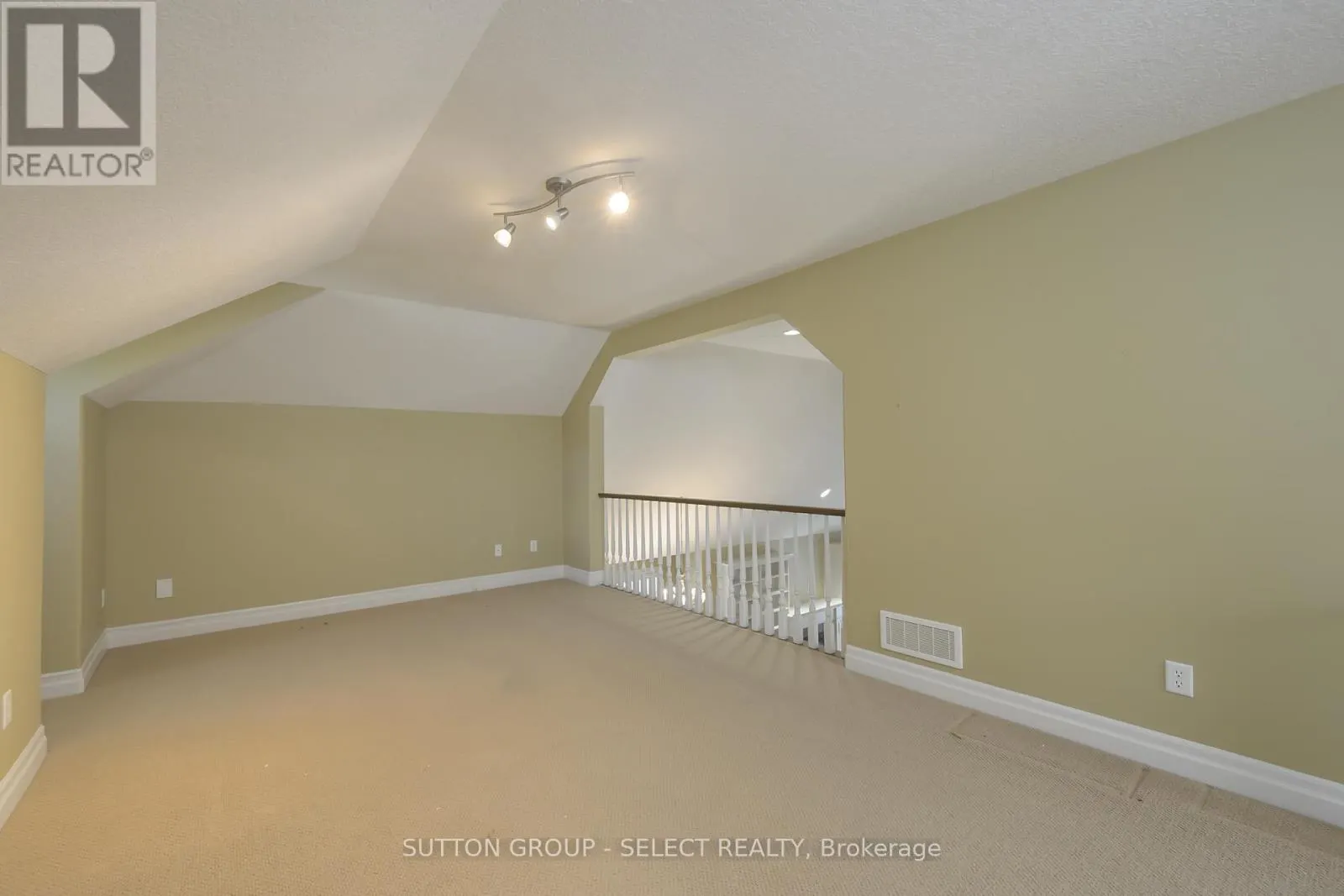 68 - 124 NORTH CENTRE ROAD, #68