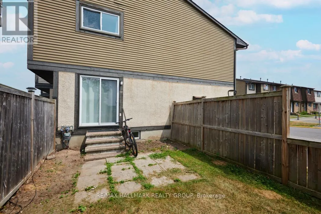 81 - 2772 PIMLICO CRESCENT