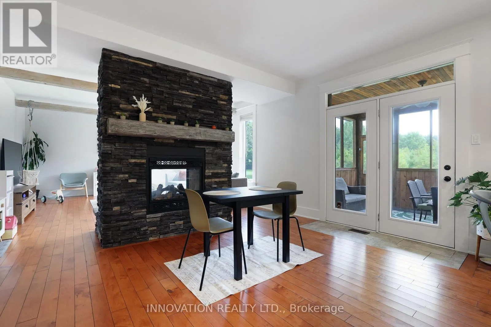 115 EAGLE CREEK COURT