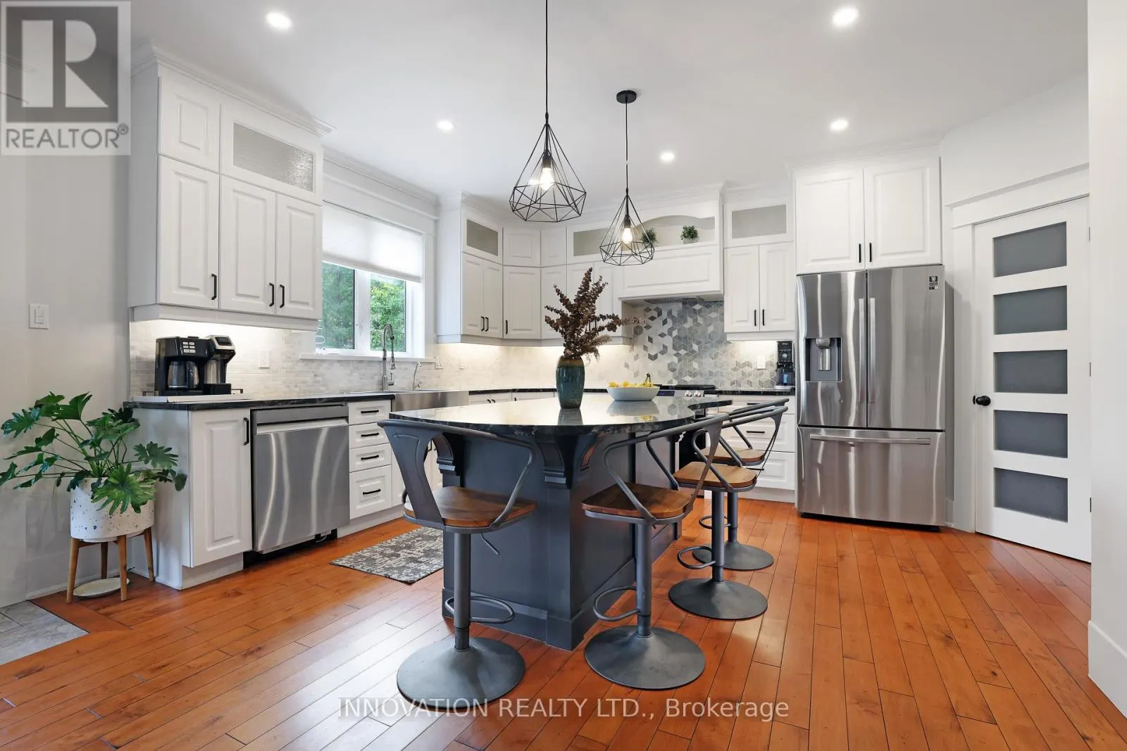 115 EAGLE CREEK COURT