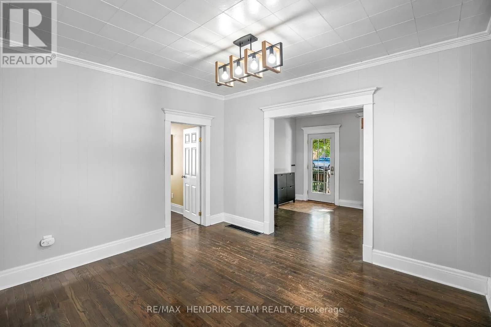 4 RAVINE ROAD